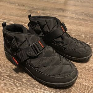 Chaco’s ramble puff, quilted ankle boot, black size 9.5